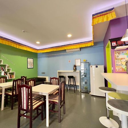 Himalayan Hostel Загреб Екстер'єр фото