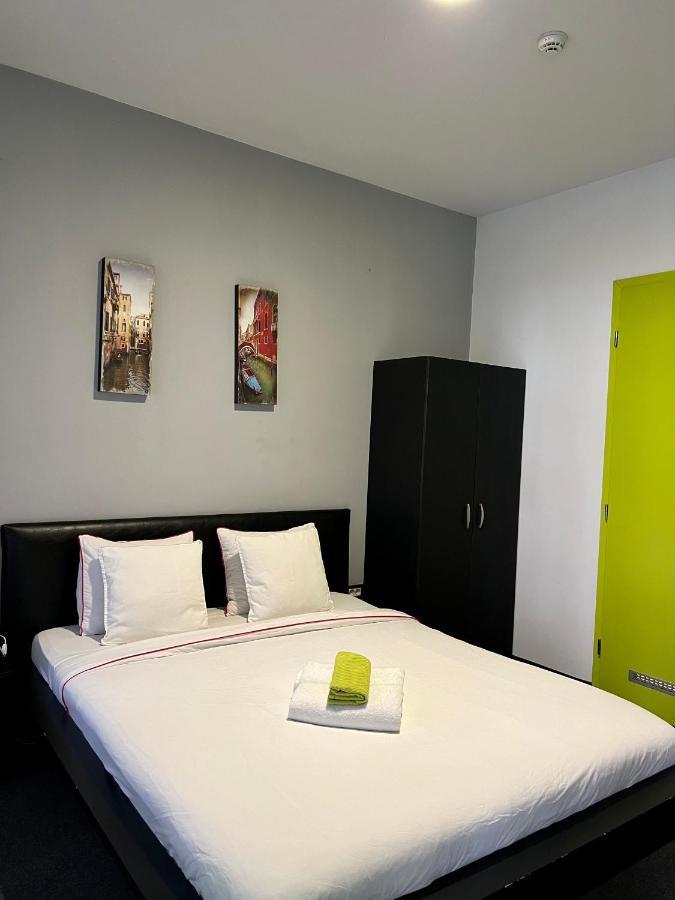Himalayan Hostel Загреб Екстер'єр фото