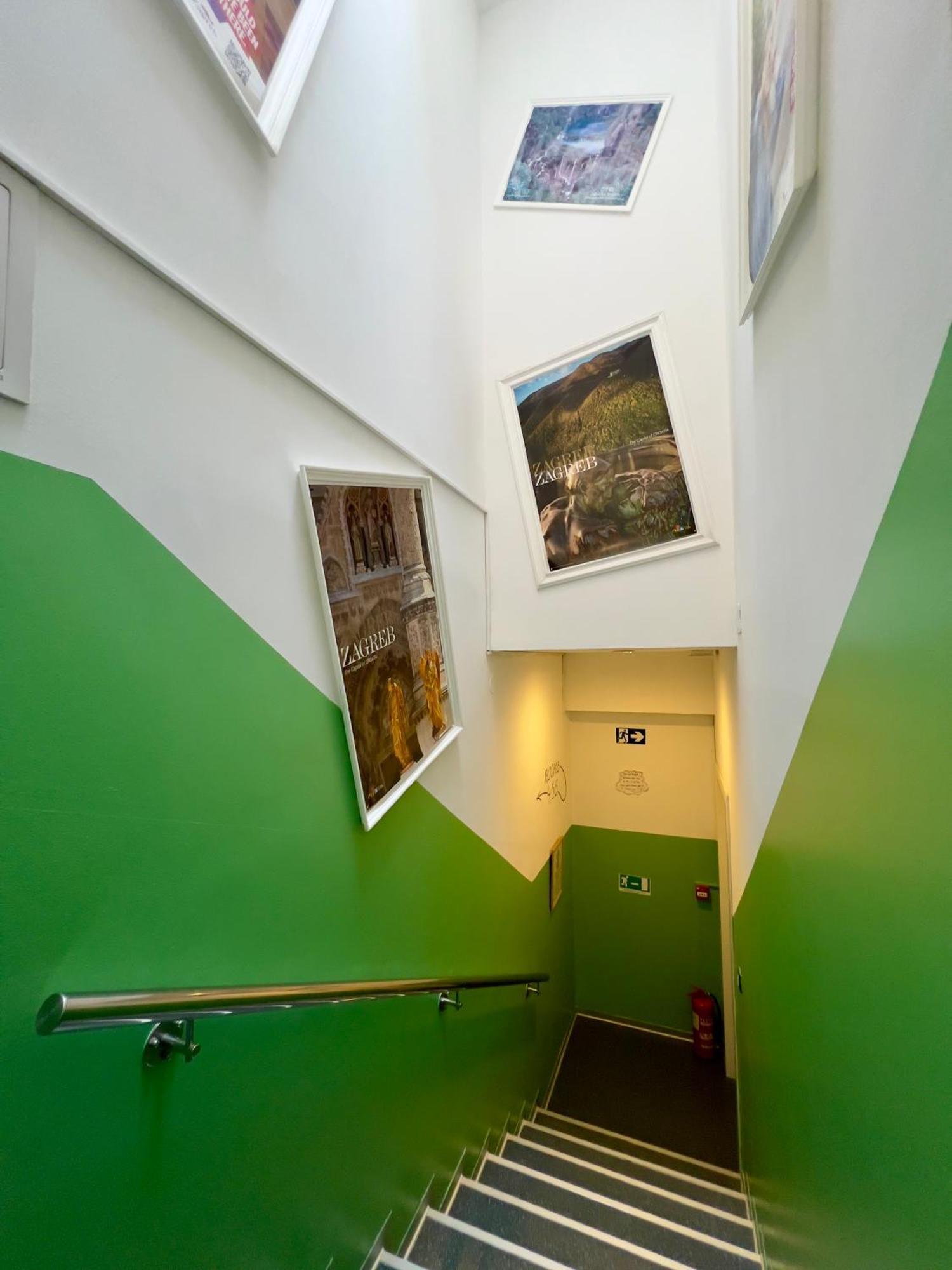Himalayan Hostel Загреб Екстер'єр фото